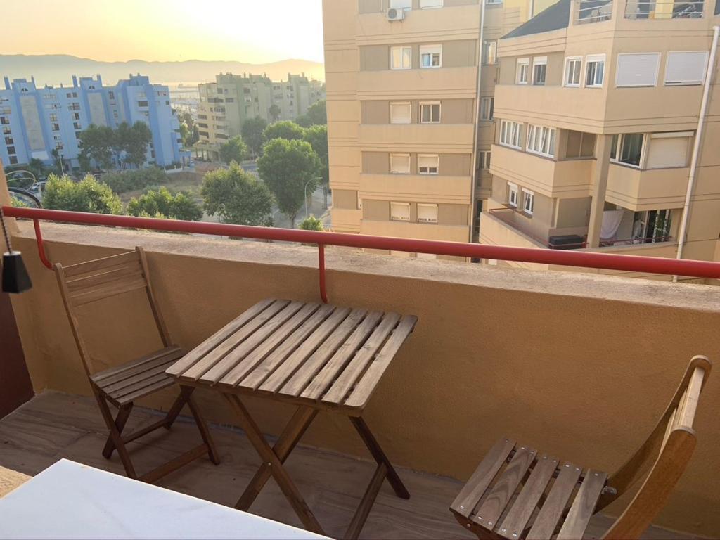 Room In A Shared Apartment Touching The Border :) La Línea de la Concepción Zewnętrze zdjęcie