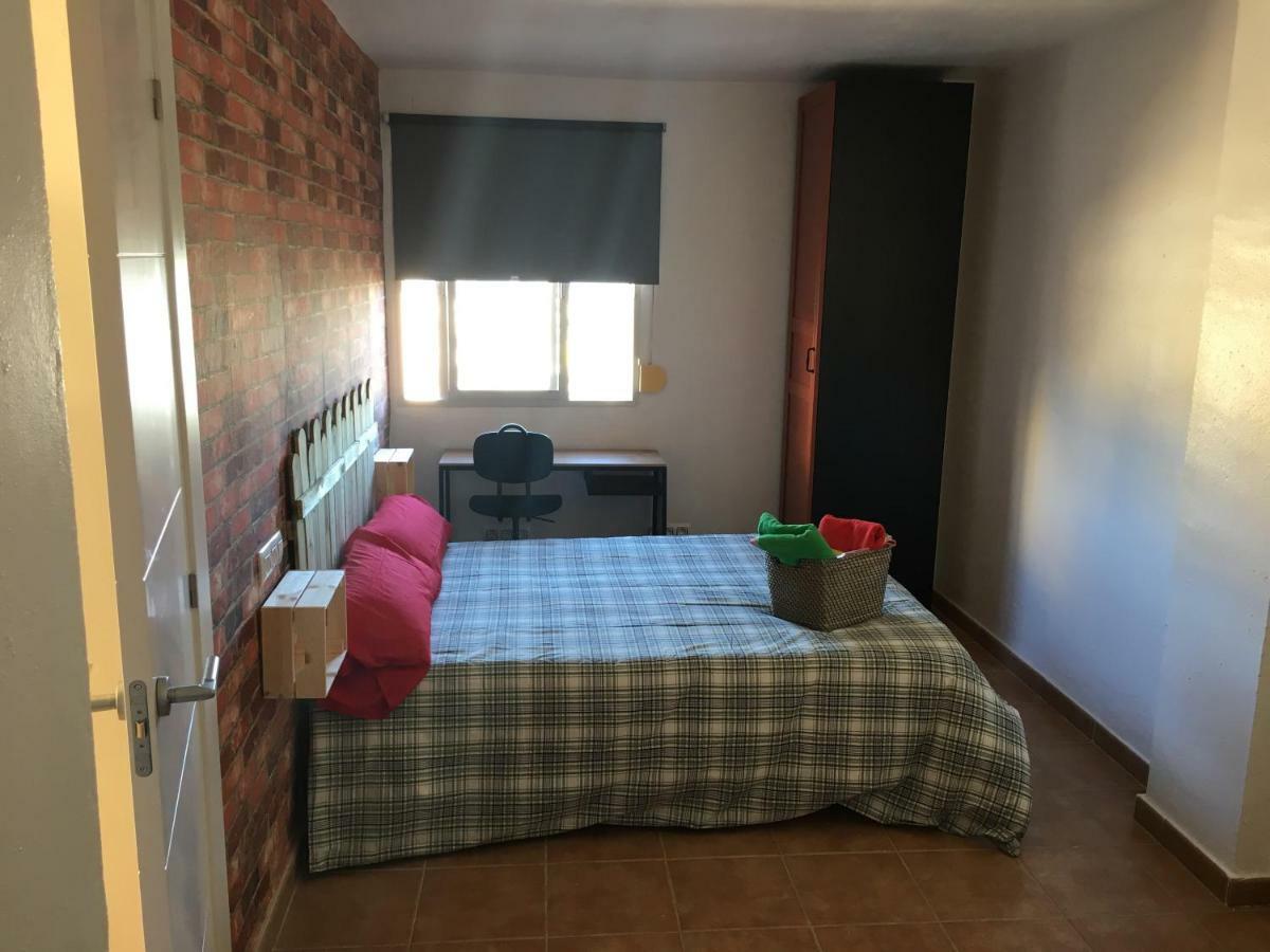 Room In A Shared Apartment Touching The Border :) La Línea de la Concepción Zewnętrze zdjęcie