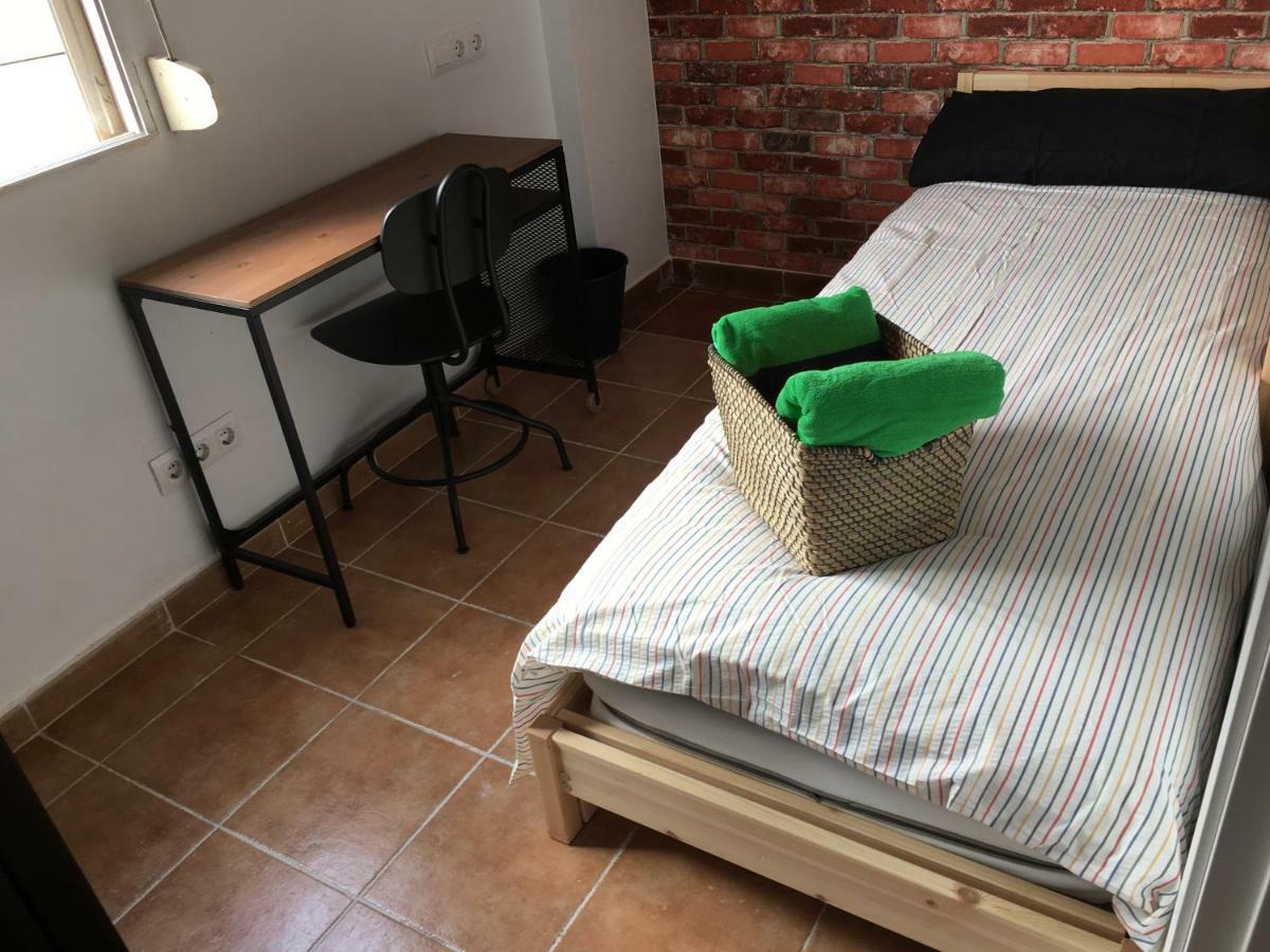 Room In A Shared Apartment Touching The Border :) La Línea de la Concepción Zewnętrze zdjęcie